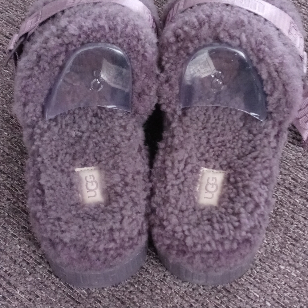 ๐ฉถUGG๐ฉถ - Fluffita Gray Flatform Slipper - Picture 10 of 12